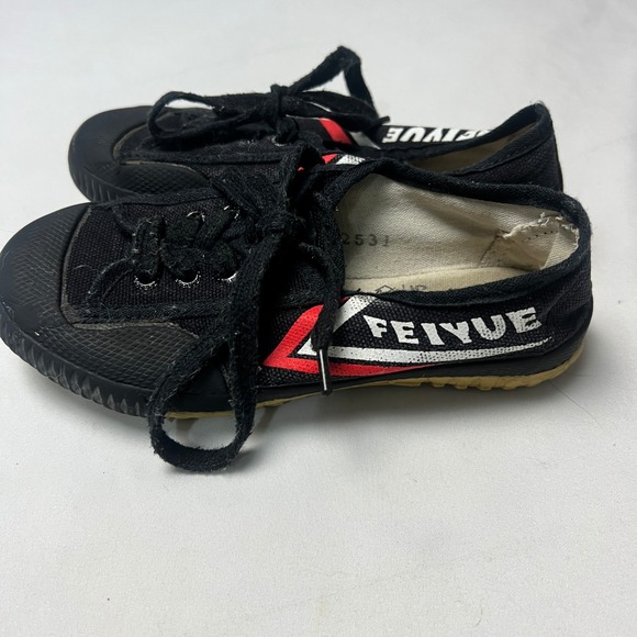 Feiyue Lo Fe Martial Arts Shoes Canvas Sneakers Kung Fu Training Black Red Sz 12 - Picture 1 of 9